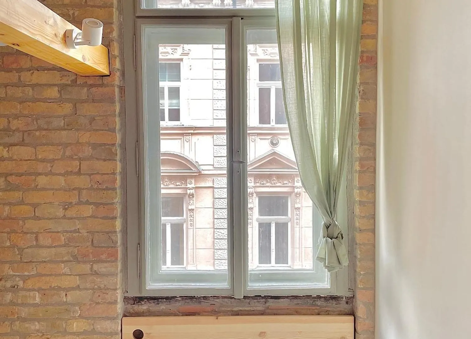 Lavender Circus Hand Drawn Apartments Budapest 0*,  Ungheria
