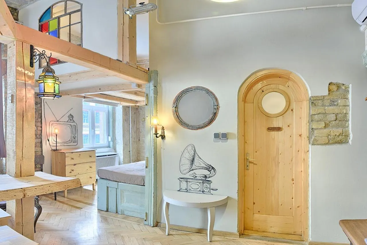 Lavender Circus Hand Drawn Apartments Budapest 0*,
