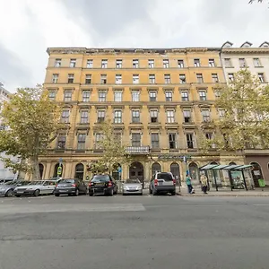 Apartment Atlanta Is In The Heart Of, Budapest